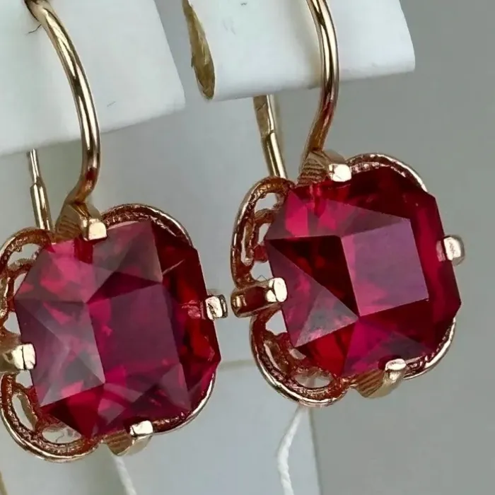 Authentic Delicate Charm Pendant Earrings For Women Oval Shape Synthetic Ruby Earrings Gold Color Wedding Simple Jewelry Accessory