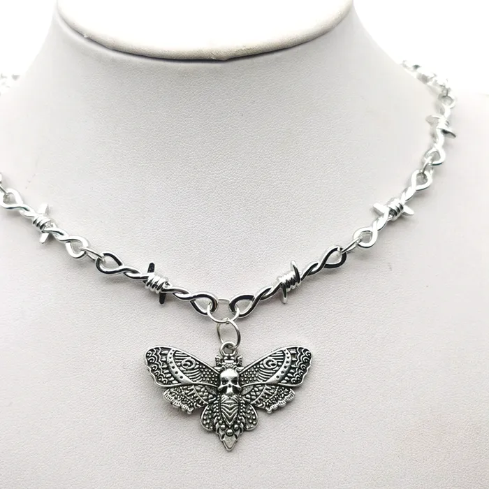 Authentic Goth Moth Skull Barbed Wire Cross Pendant Choker Necklace Punk Hip Hop Jewelry Y2K Vampire Little Thorns Chain Choker
