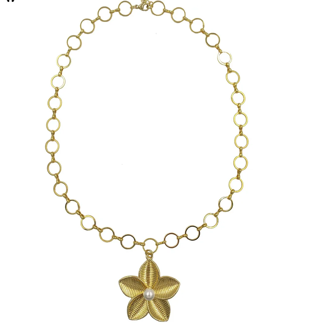 Authentic WT-N1514 Lovely Gold Plated Round Metal Chain With And Artificial Pearl Flowers Pendant Necklace As Girl Jewelry