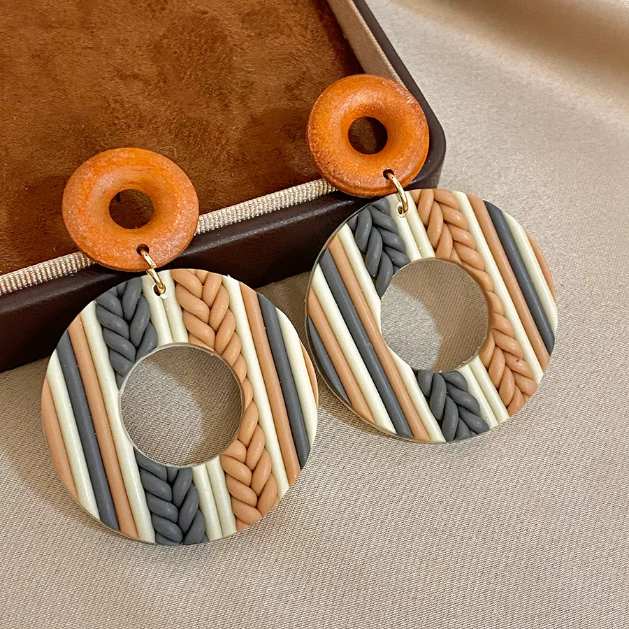 Authentic AENSOA Hollowed-out Wooden Round-tipped Woven Polymer Clay Earring For Women Contrast Color Design Geometry Classic Jewelry