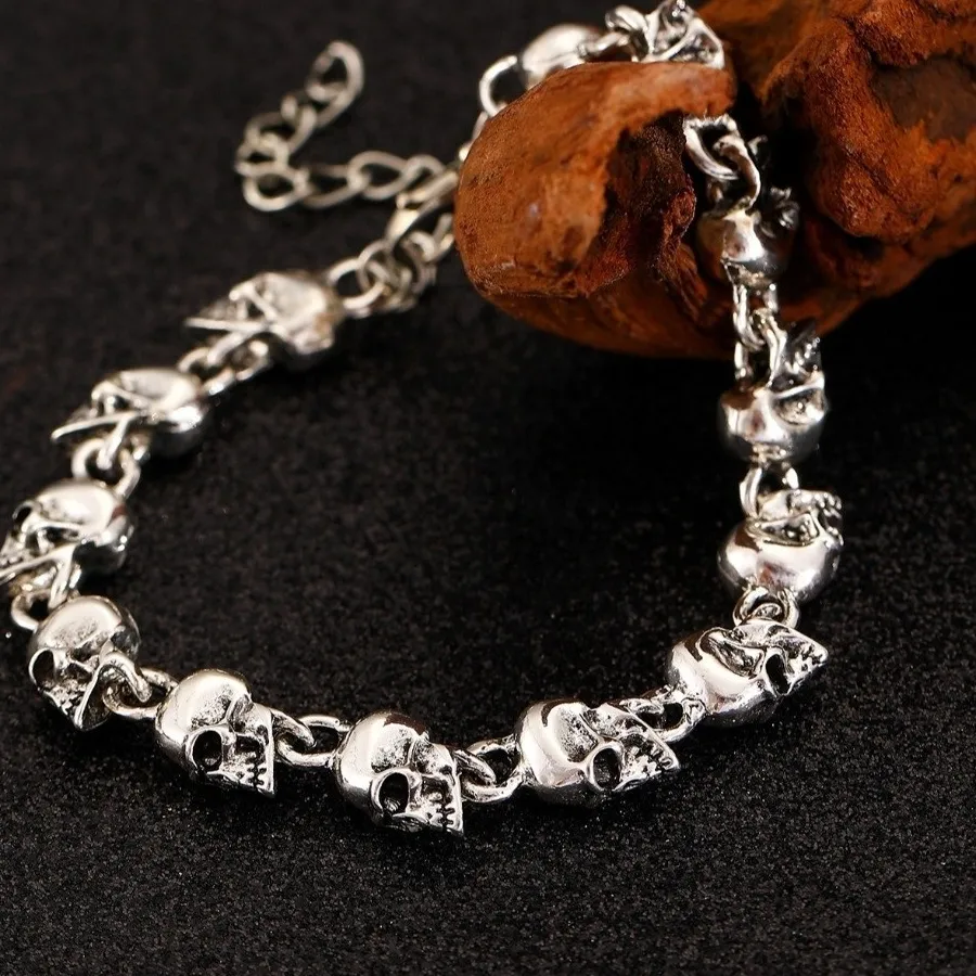 Authentic Personality Punk Style Skull Necklace Hip Hop Clavicle Chain Jewelry Exaggerated Beaded Bracelet
