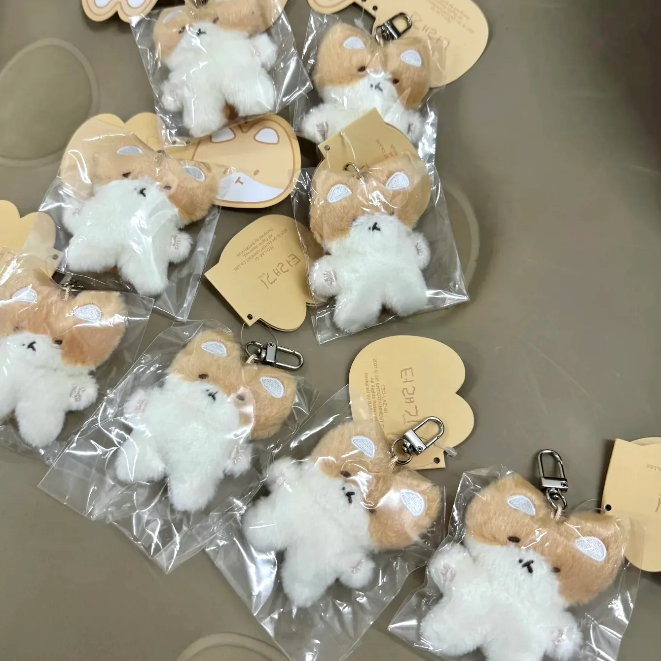 Authentic 10Cm Idols Baekhyun Plush Doll Keychain Pop- Up Store Mini Catcher Plush Doll Keyring Bbh Bag Pendant Baekhyun Fans Collection