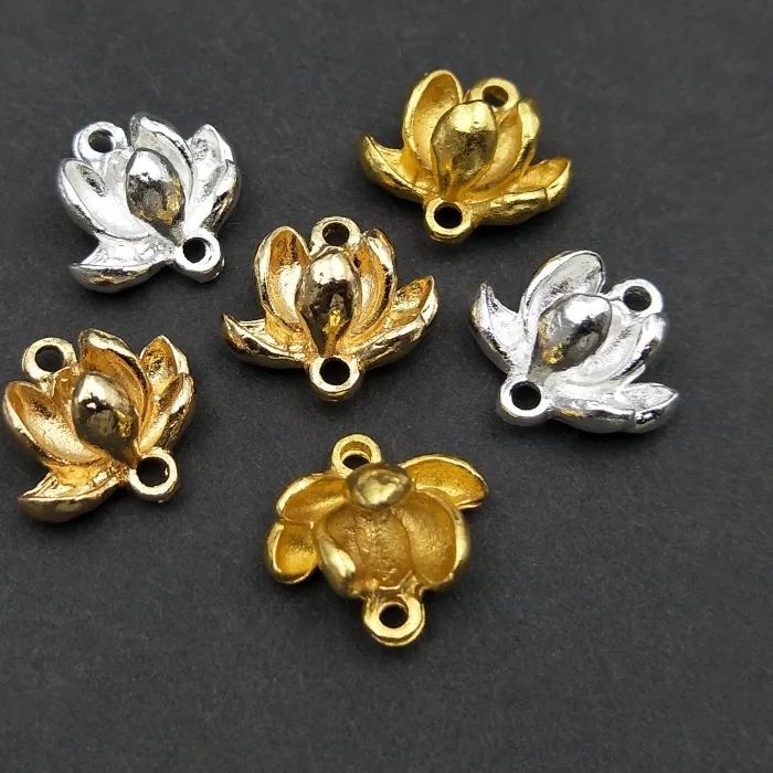 Authentic Retro Flowers Charm Connectors 30pcs DIY Jewelry Accessory Wholesale Gold Silver Plated Metal Ornaments for Decor Accessories