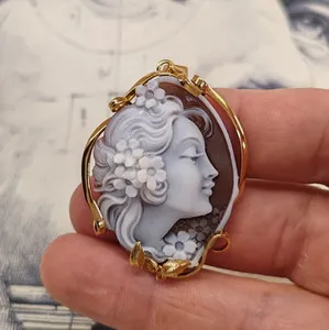 Authentic The Whispering Tide Cameo Talisman In Golden Sterling Silver
