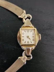 Authentic Vintage Art Deco Benrus Womens Cocktail Watch 20 Micron Gold Plated