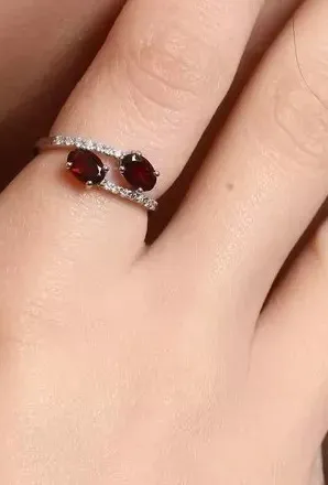 Authentic The Crimson Vow: Radiant Garnet Essence Band