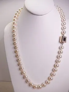 Authentic The Luminescent Veil Swarovski S.A.L. Gold-Plated and Crystal Pearl Talisman