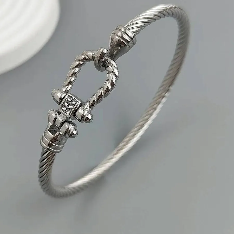 Authentic High Quality Couple Bracelet Steel Wire button pattern horseshoe gold plated 18k