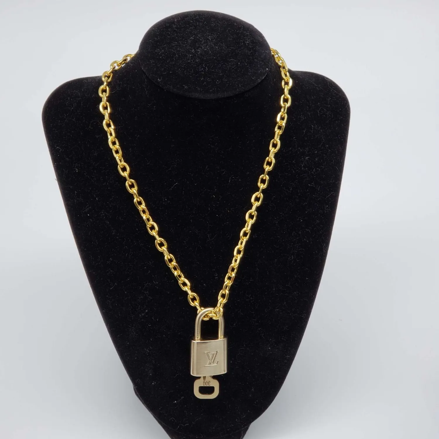 Authentic Authentic Louis Vuitton Lock & Key with Unbranded Gold Plated Chain#3