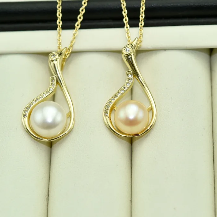 Authentic The Ethereal Swan Of Devotion Choker