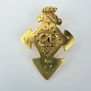 Authentic Chanel Vintage 1994 CC Cross Brooch Gold Plated 94P Arrow Cutout Pin Large