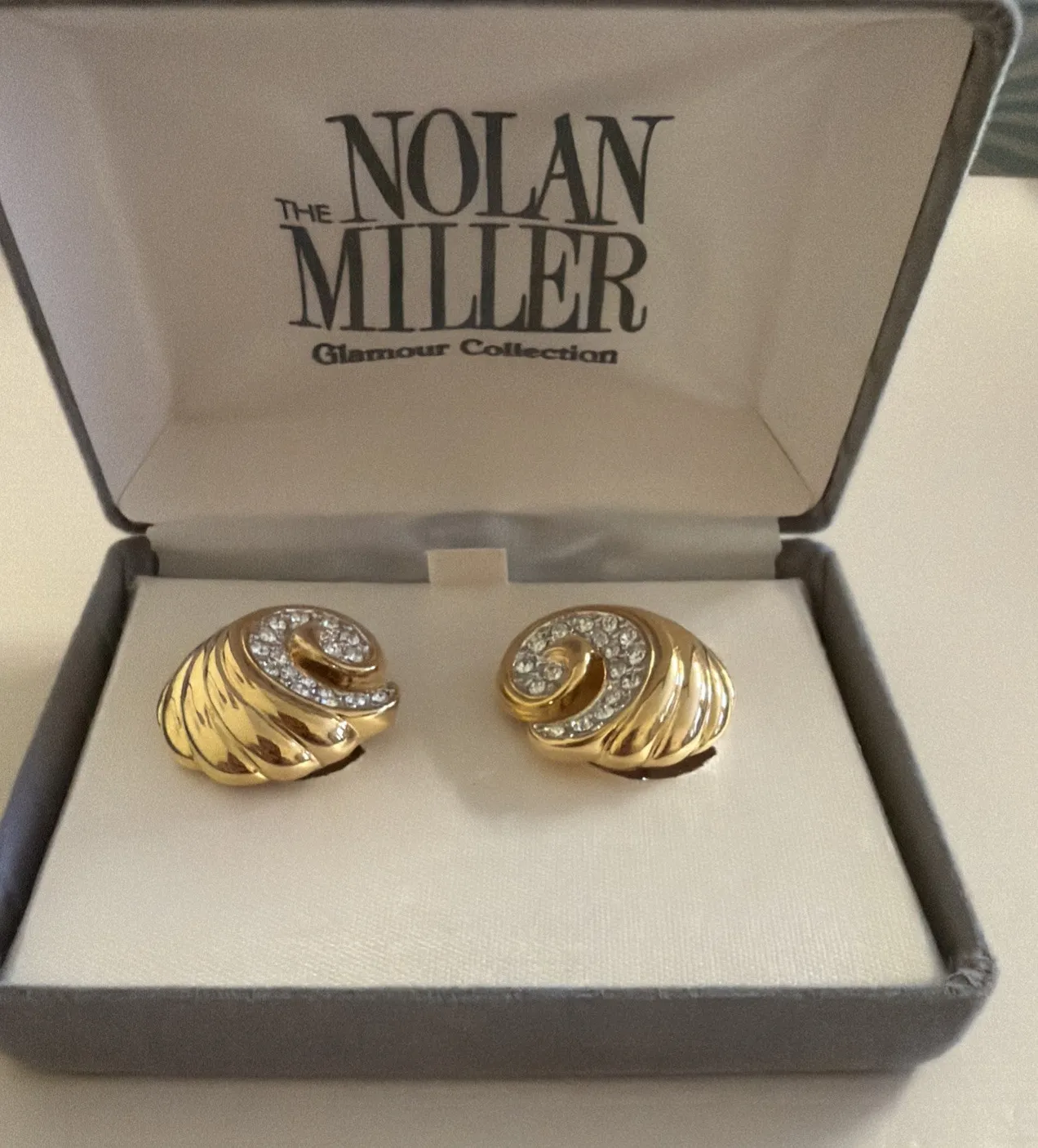 Authentic Crystal Resonance: Vintage Gold-Plated Earrings for Harmony and Flow
