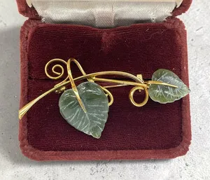 Authentic VTG Carved Jade Leaves Gold-plated brooch MCM