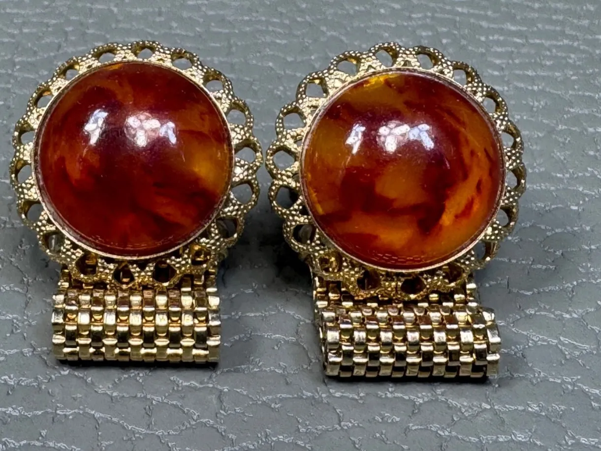 Authentic Vintage Amber Colored Swirled Glass Yellow Gold Plated Wrap Around Cuff Links
