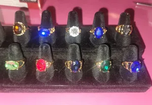 Authentic LOT OF 10 FASHION JEWELRY GOLD PLATED DIFFERENT COLOR STONES MULTI-SIZE RINGS 