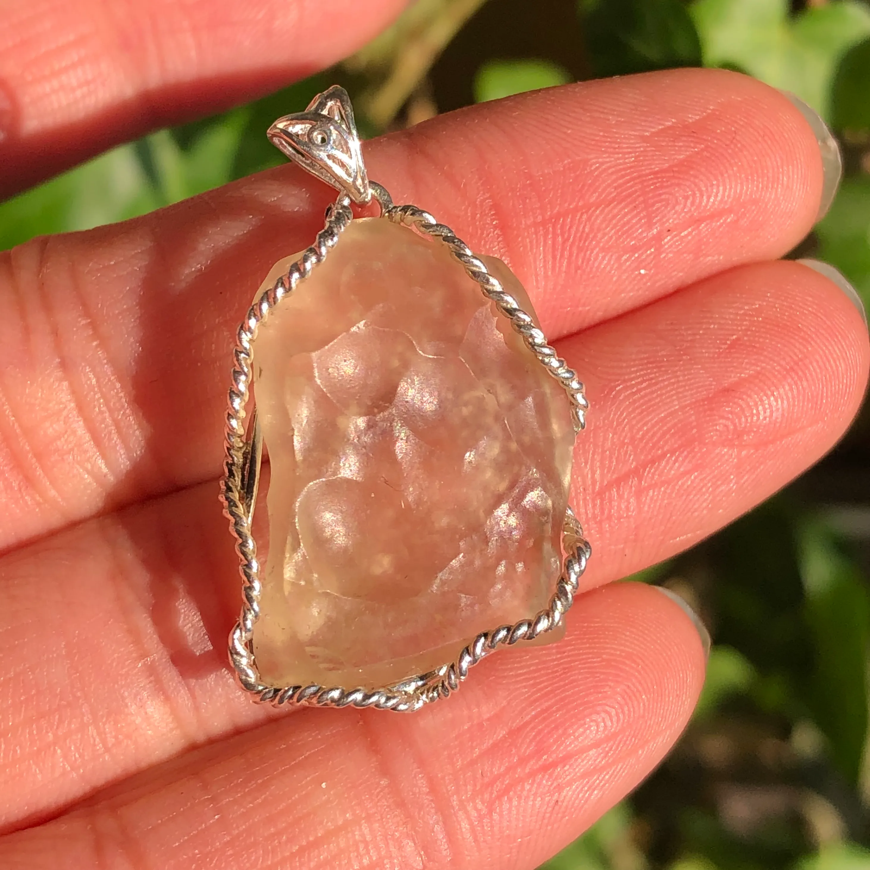 Authentic 1 Pc Fengbaowu Natural Raw Libyan Gold Tektite Meteorite Pendant 925 Sterling Silver Reiki Healing Stone Fashion Jewelry Gift