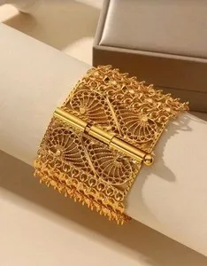 Authentic 18K Gold Plated Bracelet   Bangle Cuff chain round