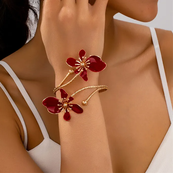 Authentic Vintage Elegant Flower Open Armband Cuff Bracelet For Women Gold Color Metal Floral Bracelets Party Holiday Fashion Jewelry