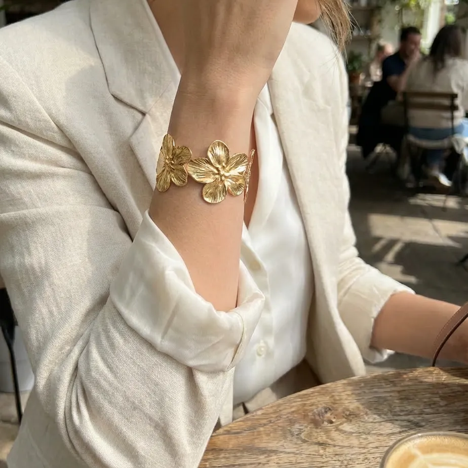 Authentic Boho Gold Color Flower Cuff Bangle for Women Vintage Aesthetic Big Floral Open Wide Wristband 2026 Summer Beach Vacation Jewelry