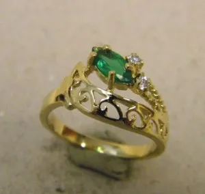 Authentic Lady's Girl's Yellow Gold Plated Green Marquise Solitaire White CZ Size 7 Ring