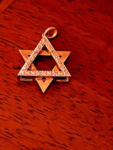 Authentic Ross Simmons Rhinestone Sterlings Silver Gold Plated Pendant Star of David 4 gr.