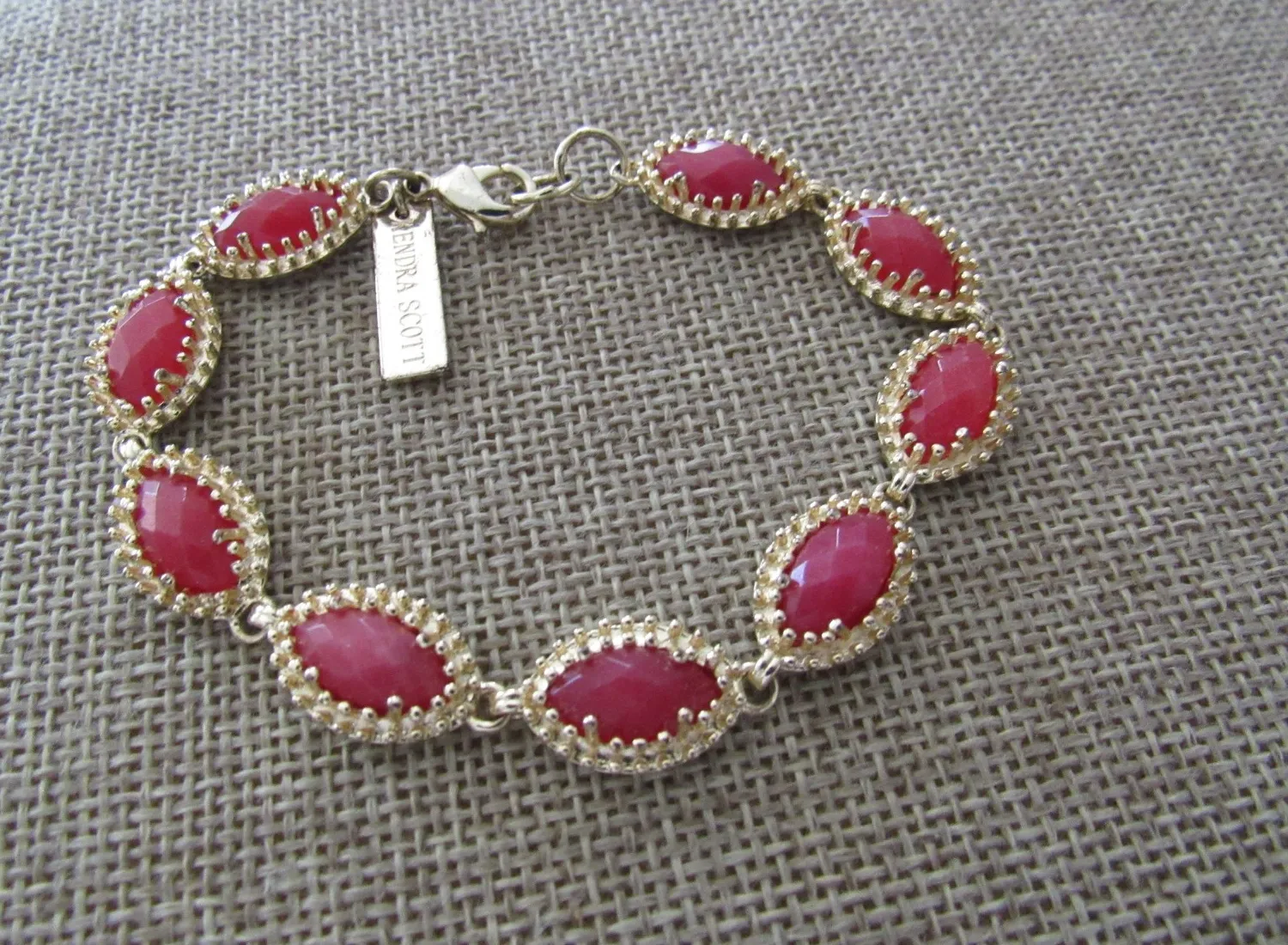 Authentic Jade Radiance: Kendra Scott Jana Gold-Plated Bracelet of Vitality