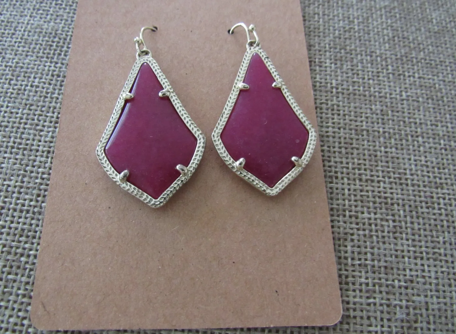 Authentic Kendra Scott Alex Earrings Maroon Jade Gold plated