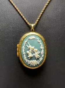 Authentic Green Cameo 3 Cupid Locket Pendant Brass W/ Gold-plated Locket Photo Necklace