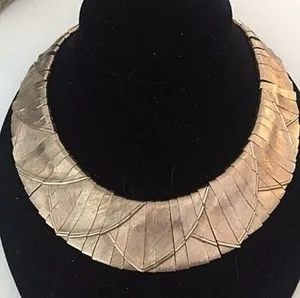 Authentic VINTAGE GOLD PLATED LARGE ELEGANT BIB NECKLACE WITH BAMBOO TYPE DESIGN