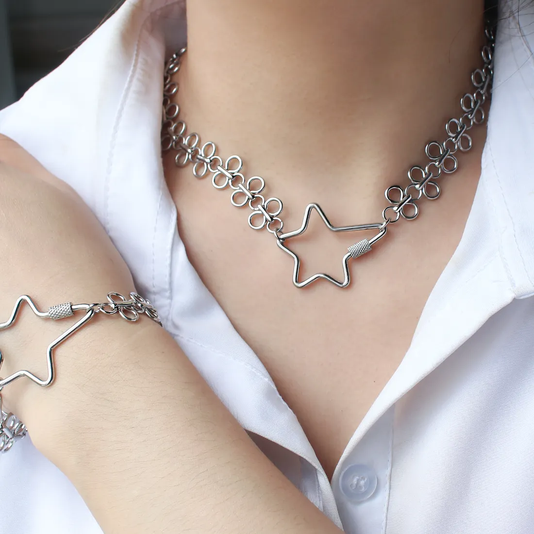 Authentic Fashion Delicate Gold Star Stainless Steel Clover Chain Necklace Design Interlocking Circle Link Bracelet for Party Jewelry Set