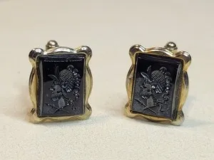 Authentic Vtg Gold Plated Framed Carved Black Obsidian Soldier Intaglio Cufflinks