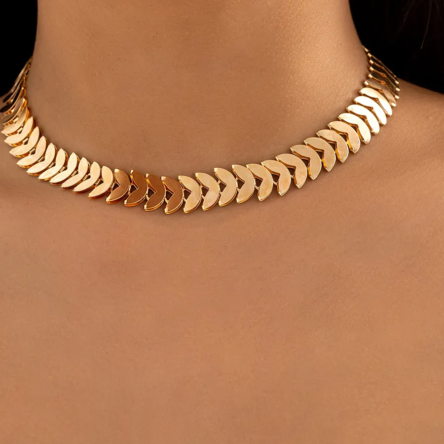 Authentic Lacteo Trendy Gold Color Petals Shape Short Neck Chain Necklace Choker for Women Jewelry Collar Clavicle Necklaces Gifts Party