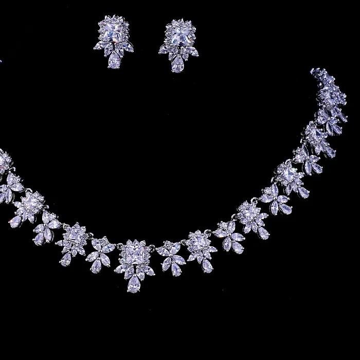Authentic Emmaya New Hot Sale Women AAA Zircon Little Square Clear CZ Bridal Set for Luxury Wedding Choker Necklace Jewelry Sets