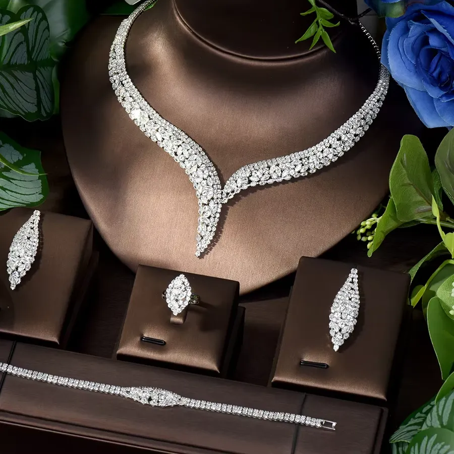 Authentic Costume Show Jewellery Geometric Set Cubic Zirconia Deluxe Large Necklace and Earrings Bridal Wedding Dating Accessories S-350