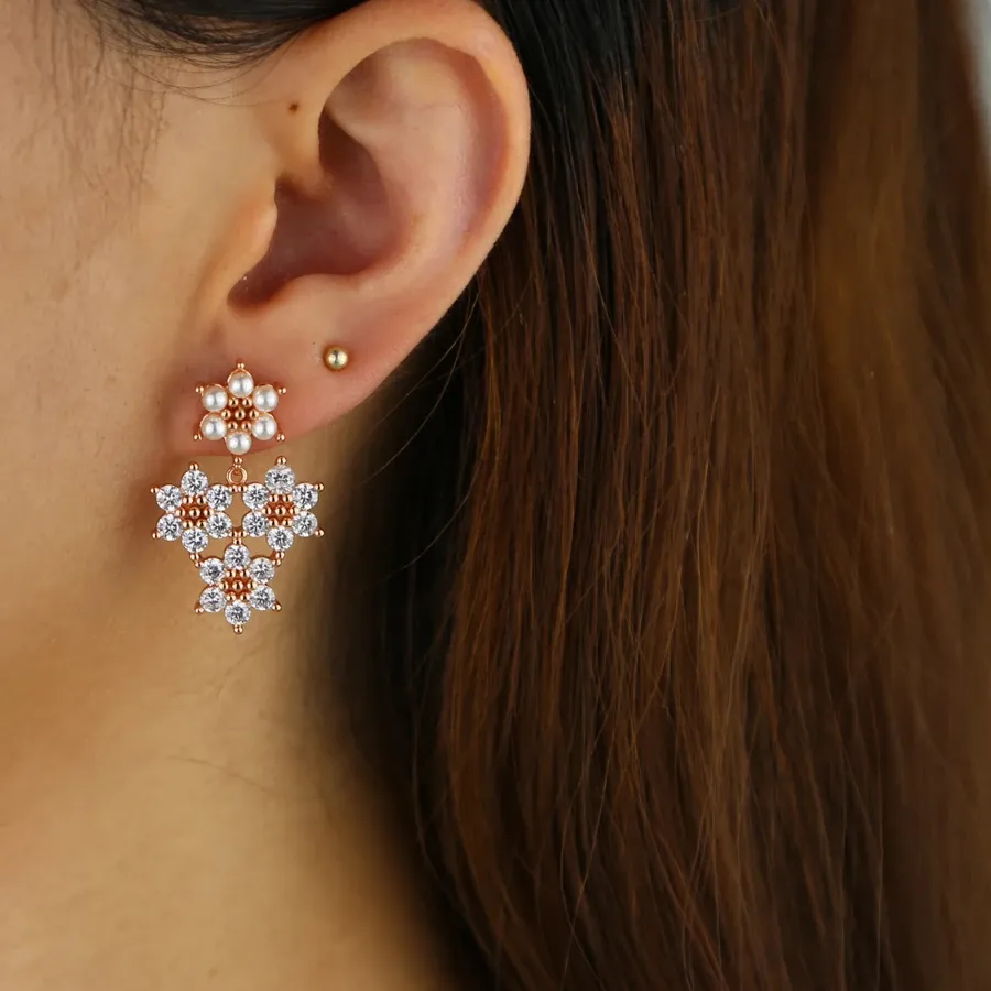 Authentic Gold Plated Multi Flowers Known Charm Hoop Stud Earrings Iced Out Pave White Cubic Zirconia Hip Hop Women Daily Gift Jewelry