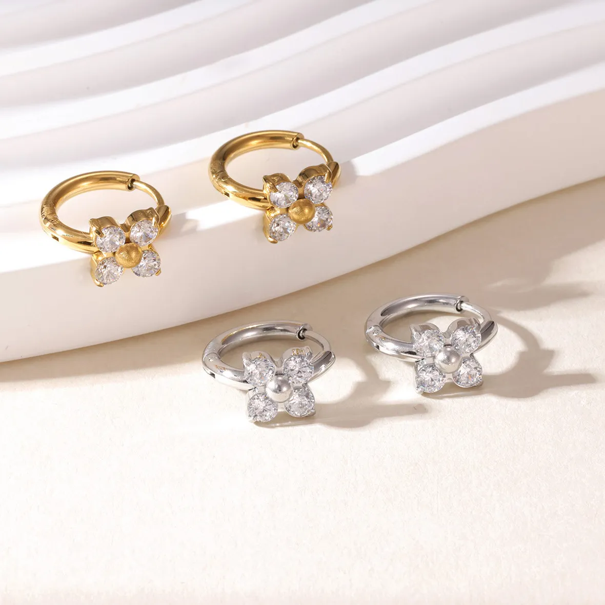 Authentic Sweet Shiny CZ Flowers Stainless Steel Stud Earrings Statement Rust Resistant Charm Waterproof 18K Gold PVD Plated Jewelry Women