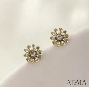 Authentic 18k Gold Plated Rose Flower Stud Earrings Metal Butterfly Closure Lobe No Stone