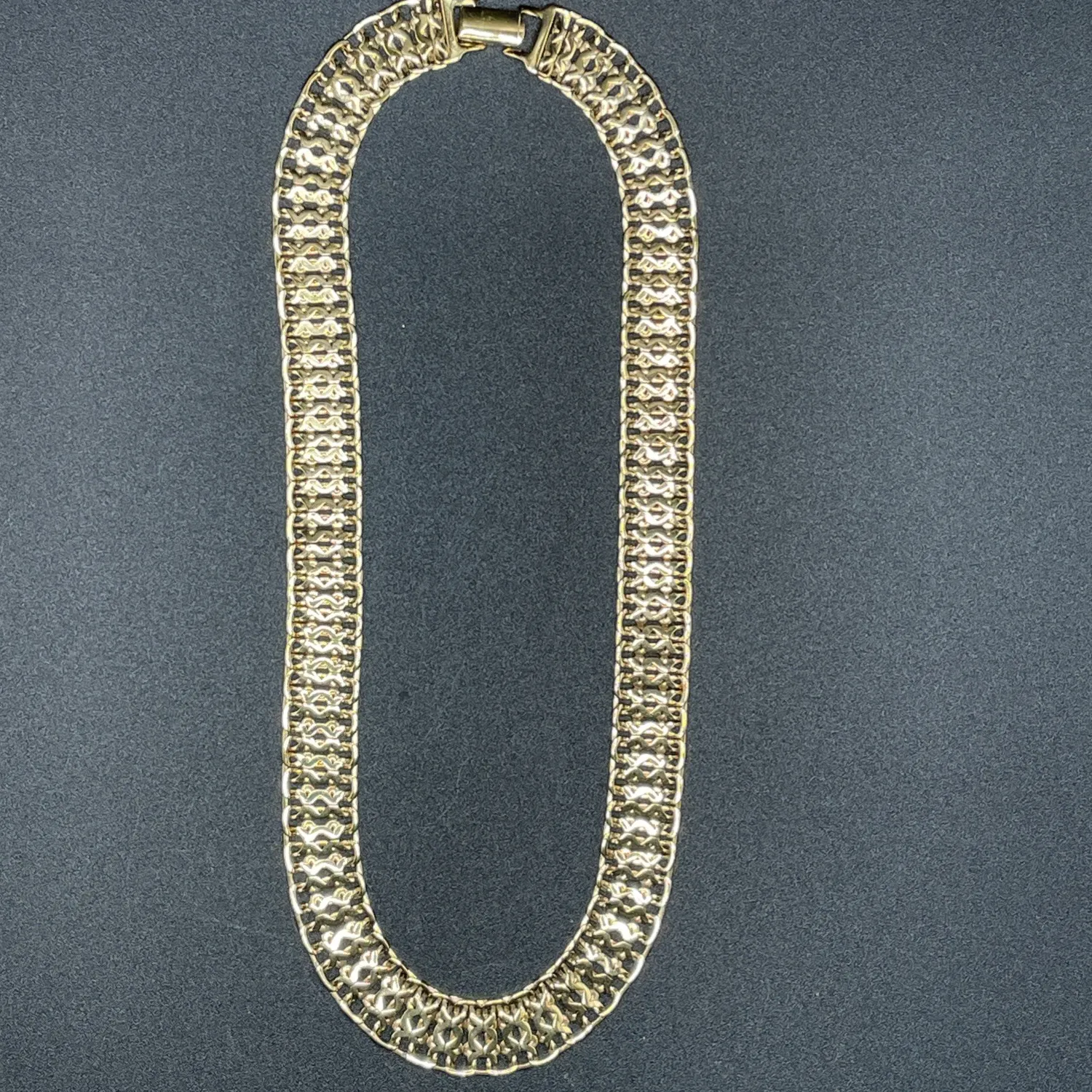Authentic Monet Vtg Weave Chocker Necklace Gold Plated 1/2” Wide Lock Clasp 16” Length