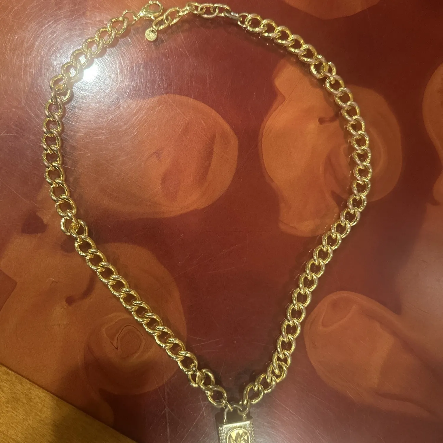 Authentic The Gilded Sentinel: Pave Crystal Lock Curb Chain