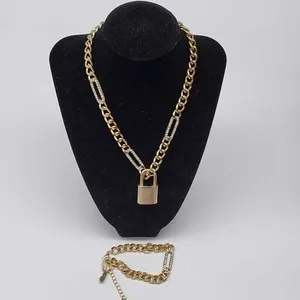 Authentic The Gilded Guardian Lock & Key Chain