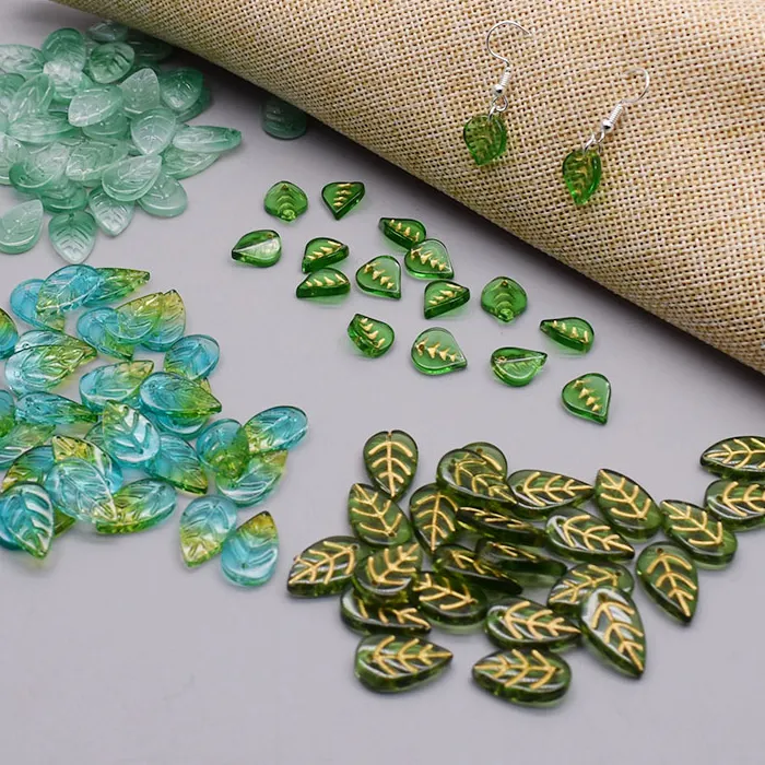 Authentic 30/60Pcs A Bag 11X18mm Gold Color Glass Beads Leafs Leaves Transparent Green Loose Spacer Beads Charms Pendants Czech Glass DIY