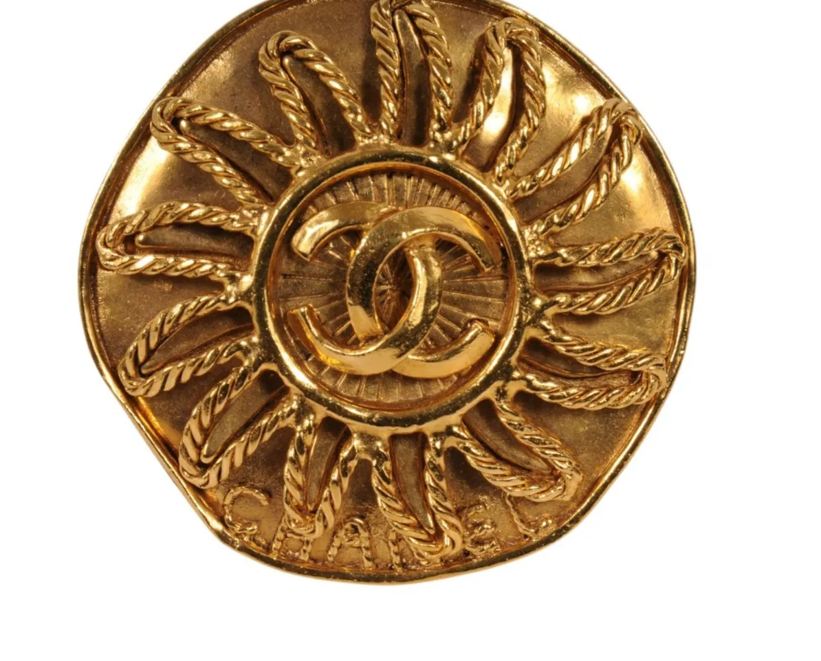 Authentic Chanel Vintage 1990s Medallion CC Logo Sun Gold Plated Brooch Brooche Pin Karl