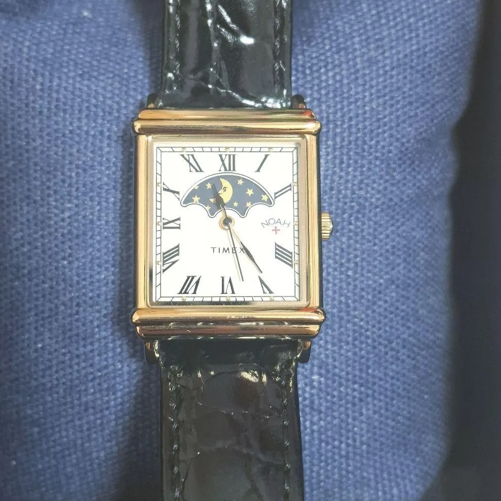 Authentic Noah x Timex Sun and Moon Watch Black Limited Special Edition Model Gold-Plated