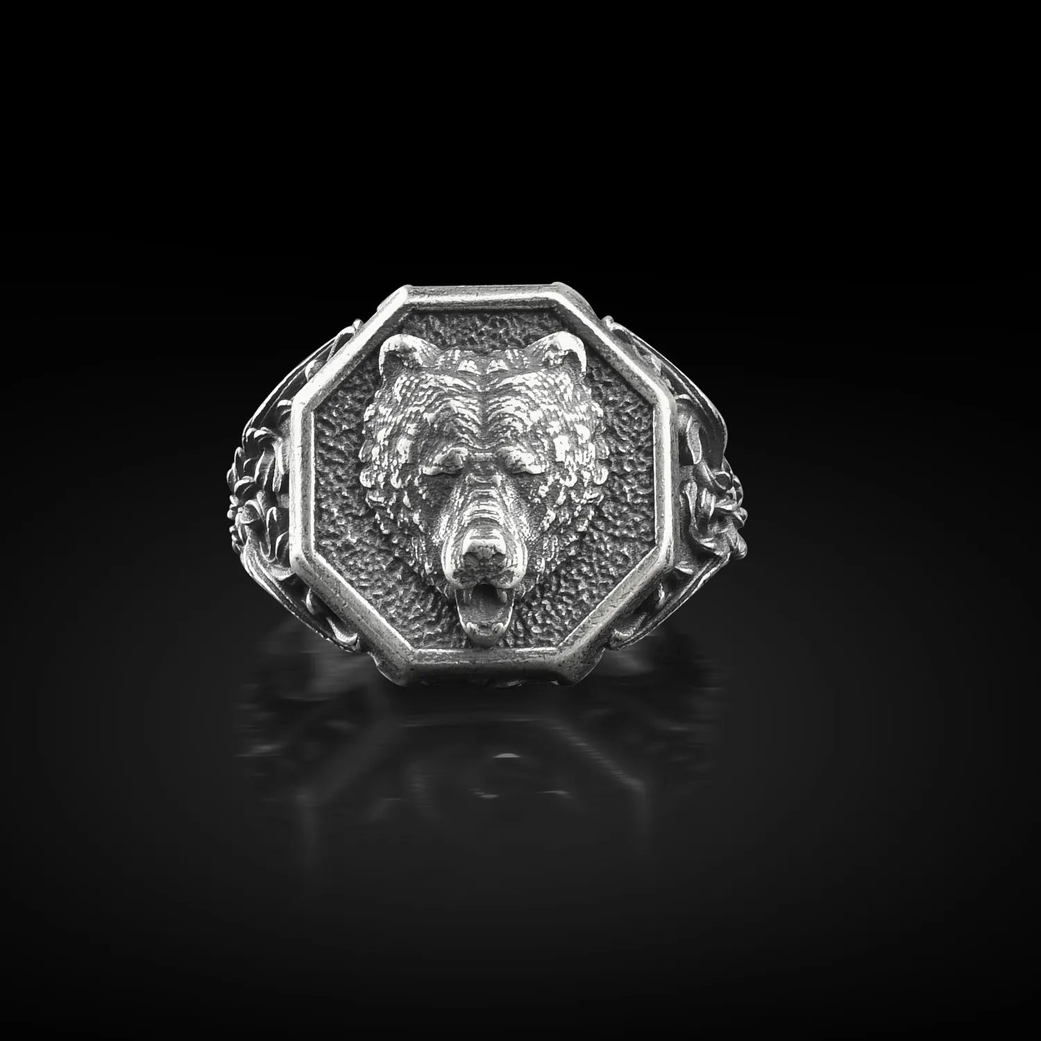 Authentic Shield of the Northmen: Norse Bear's Vigilant Spirit