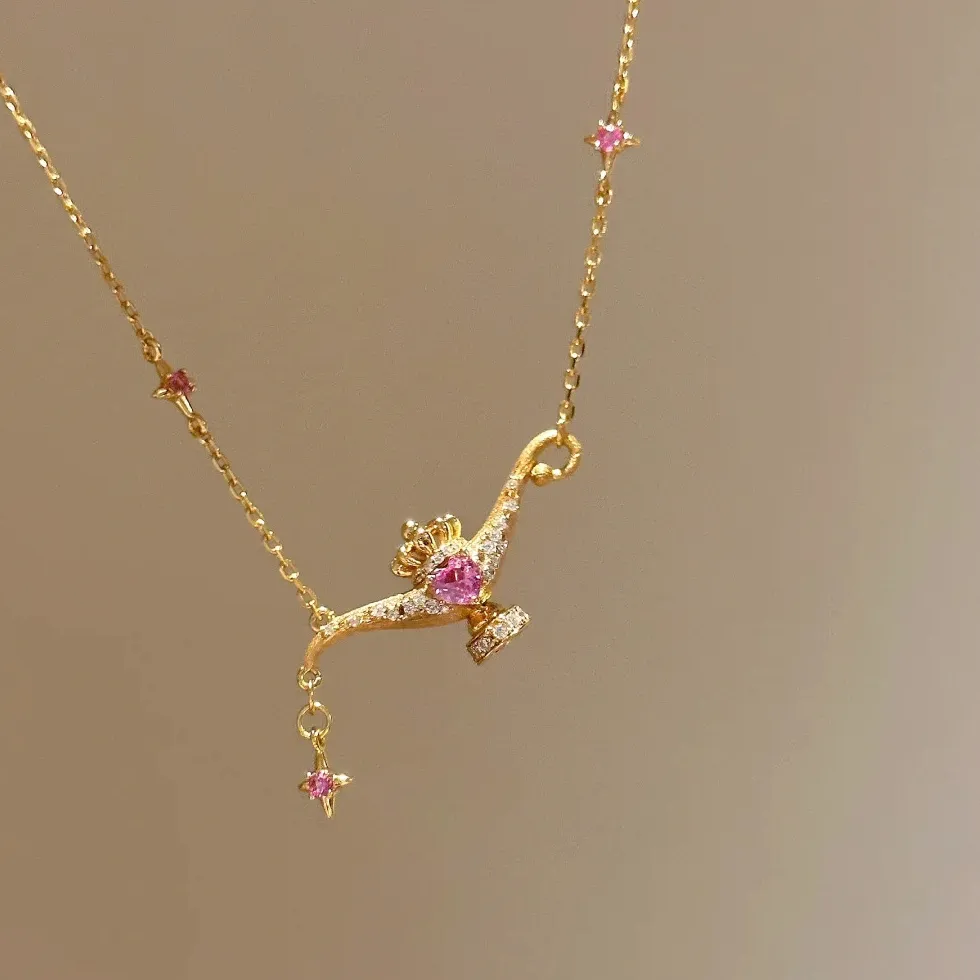 Authentic Foydjew Retro Exquisite Jewelry Aladdin Lamp Design Gold Color Pendant Necklaces with Pink Zircon Clavicle Chain For Women