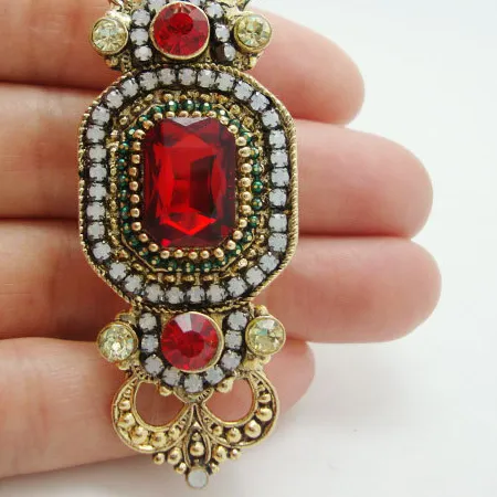 Authentic Vintage Red Rhinestone Crystal Crown Art Deco Style Gold-Tone Brooch Pin Charming Party Woman Jewelry