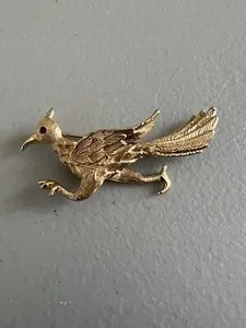 Authentic Vintage Napier Roadrunner Pin Brooch Gold Plated Garnet Color Jewel Eye