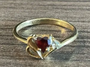 Authentic Vtg Garnet Heart W/Diamond Accent Ring Gold Plated Womens Size 9 Stamped
