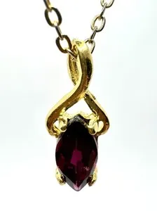 Authentic Vintage Gold Plated Genuine Marquise Cut Garnet Pendant Necklace 18”