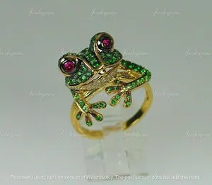 Authentic Amphibian Guardian of Abundance: A 2Ct Emerald &amp; Ruby Frog Ring